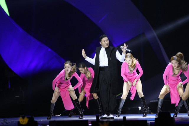 MAMA华服盘点 Bigbang包揽四项大奖帅翻