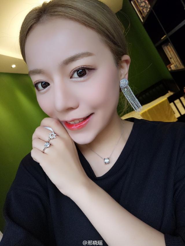网红邢晓瑶曝惊人素颜照