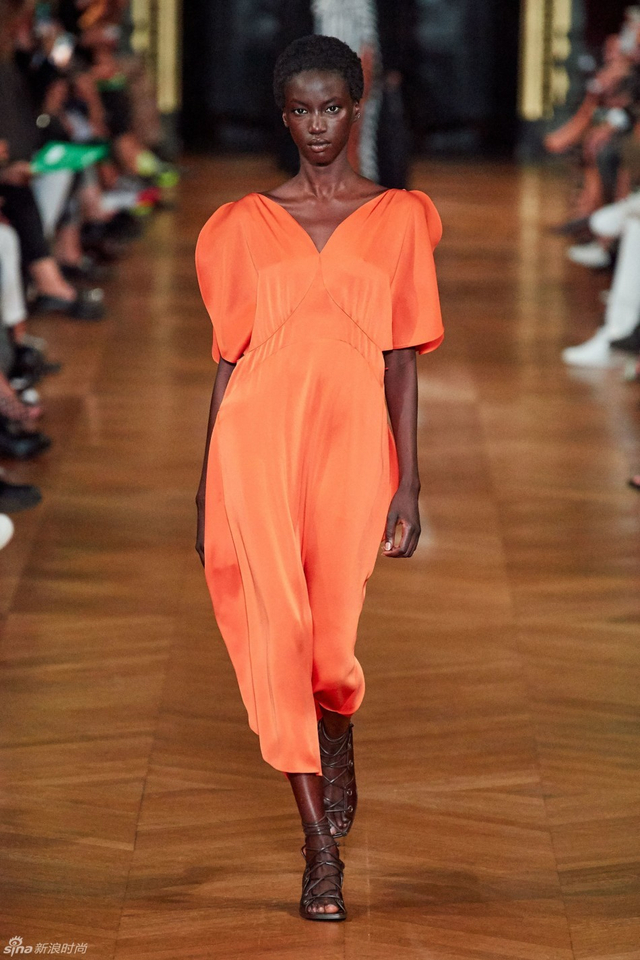 stella mccartney 2020春夏大秀_新浪图片