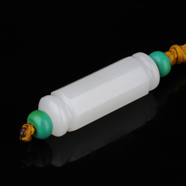 52勒子 材质新疆和田玉籽料白玉 RMB：5,500