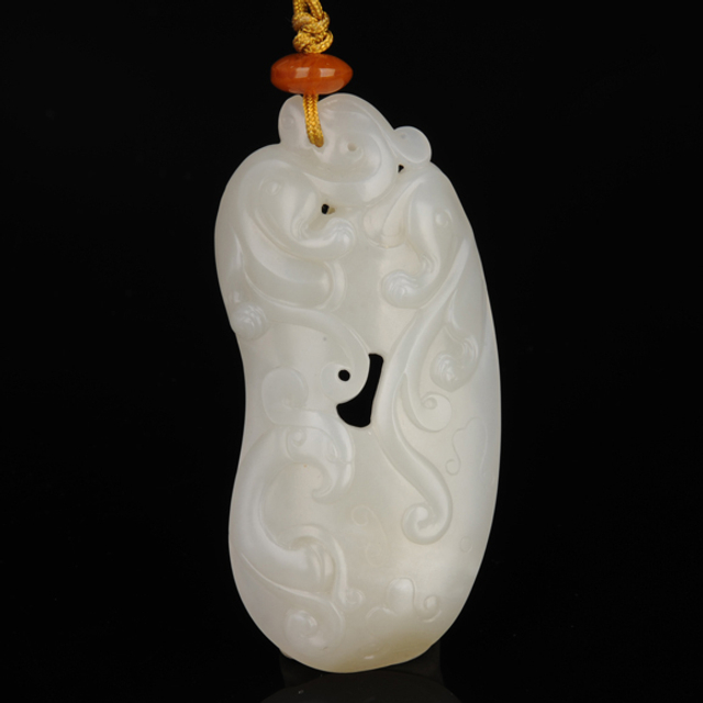 59鸡心佩 材质：新疆和田籽料白玉 RMB20,000