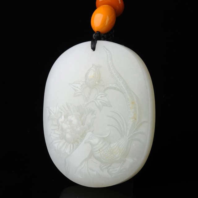 60锦上添花材质新疆和田玉籽料白玉 RMB45,000