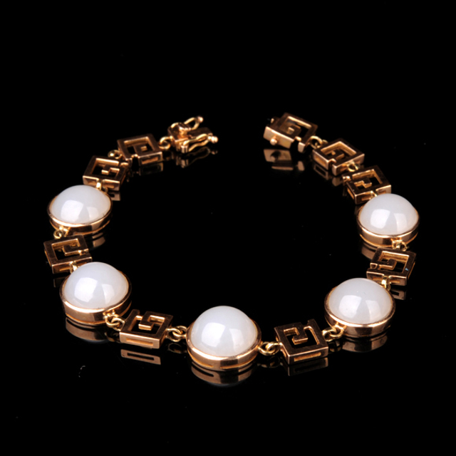 61金镶玉手链 新疆和田玉籽料白玉　RMB10,000