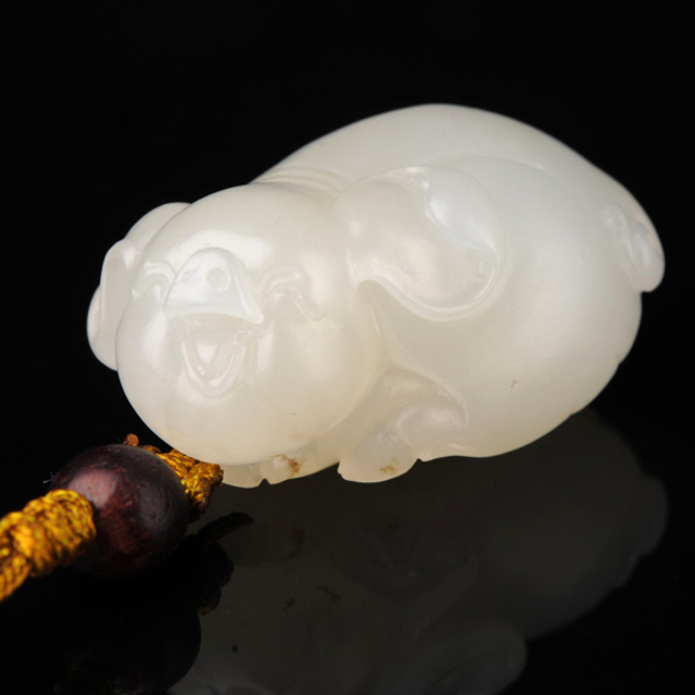 75生肖猪 材质：新疆和田玉籽料白玉  无底价