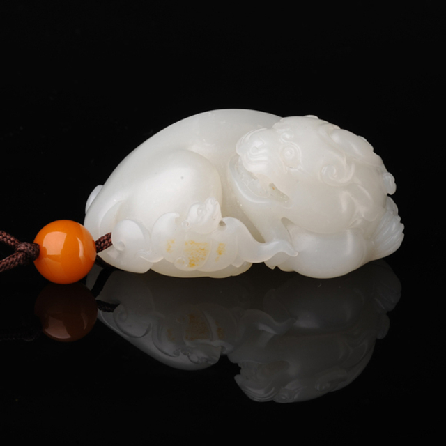 120瑞兽把件 新疆和田玉籽料白玉