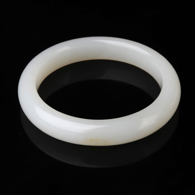 131圆镯　材质：新疆和田玉籽料白玉　