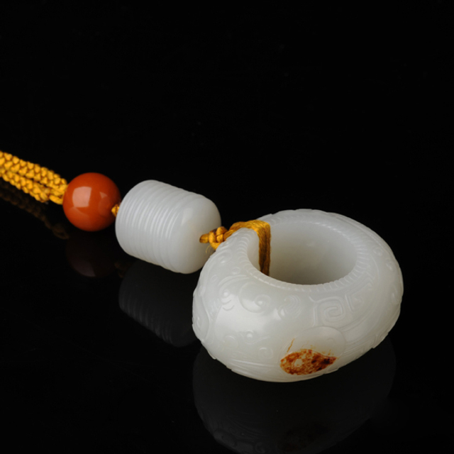 136　扳指　材质：新疆和田玉籽料白玉　