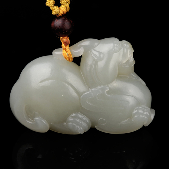 167瑞兽  材质：新疆和田玉籽料白玉