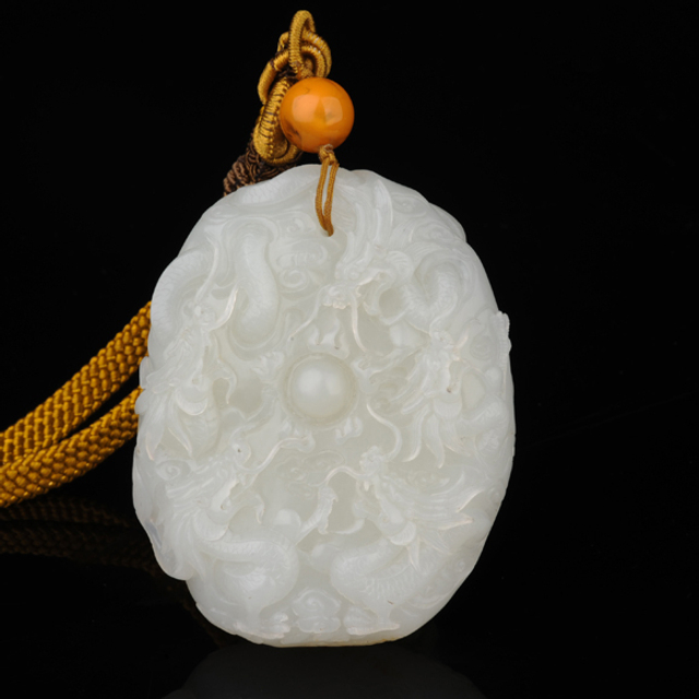 69九五之尊 和田玉籽料白玉 RMB150,000