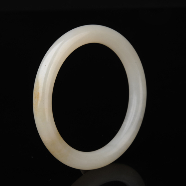 284　传统圆镯 新疆和田玉籽料ＲＭB：15,000
