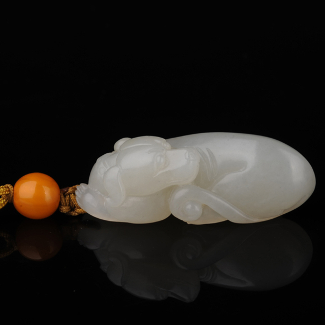 229狗挂件 和田玉籽料白玉  重量：17g 无底价