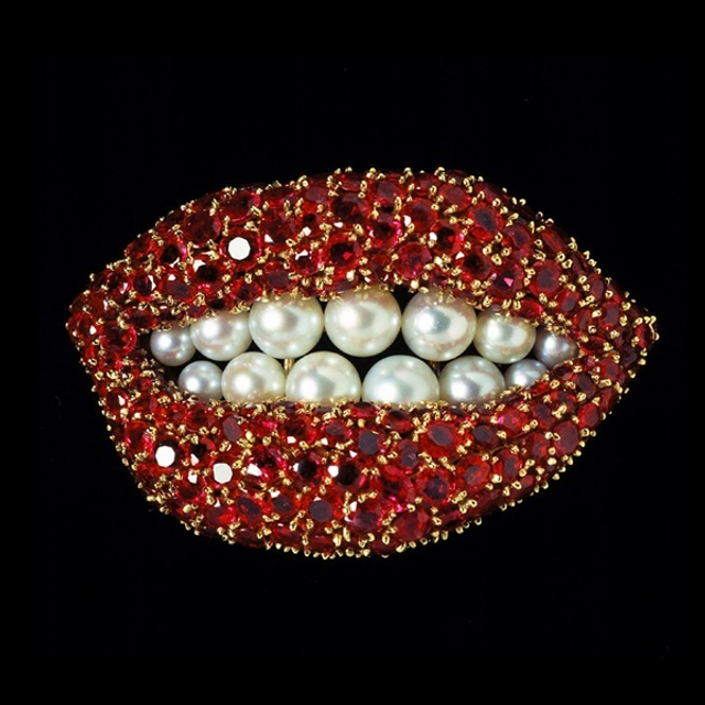 达利设计的超现实主义珠宝