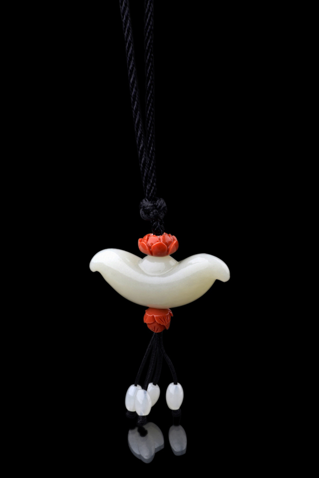 5044 和田白玉元宝挂件