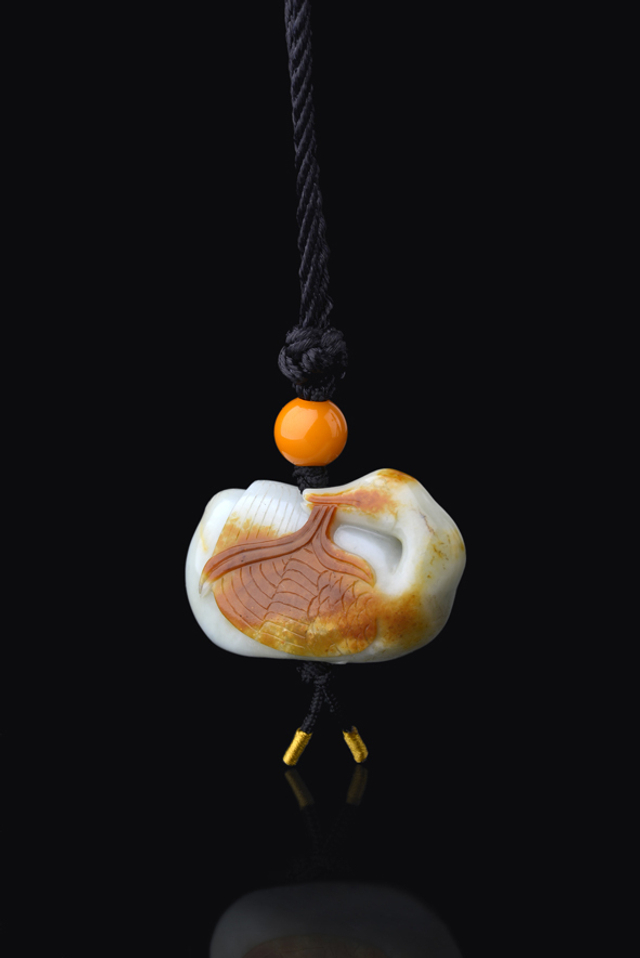 5047 红皮籽料如意把件