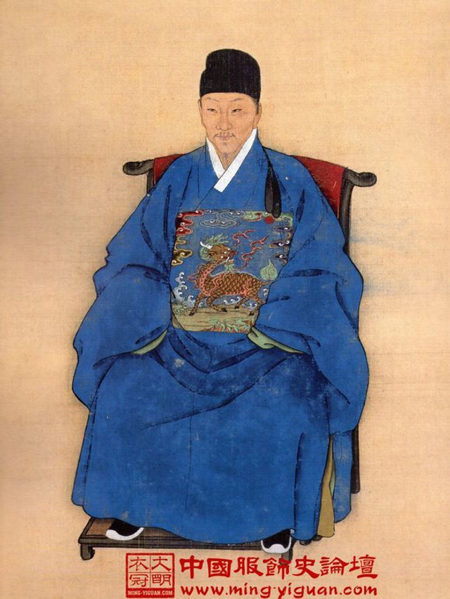 头戴唐巾的男子