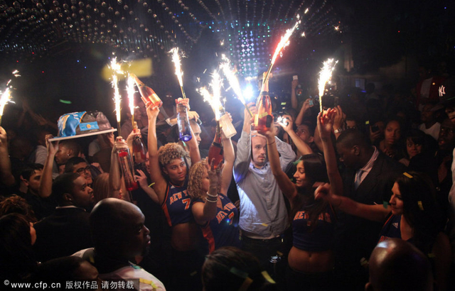 甜瓜豪华生日派对摆臭脸