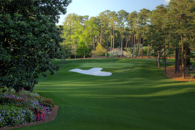 球道干净整洁毫无瑕疵