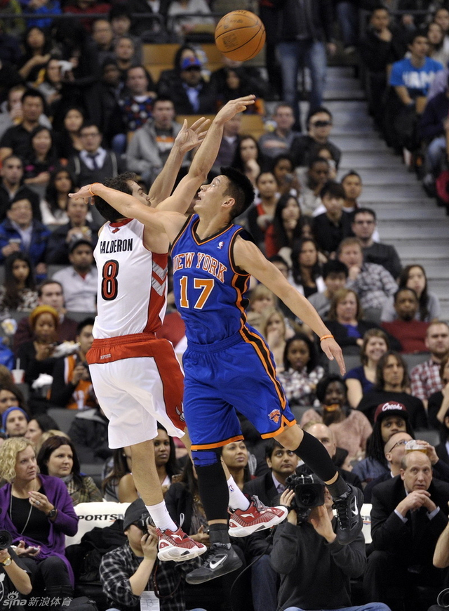 林书豪封盖卡尔德隆