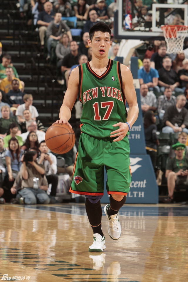 林书豪带球推进