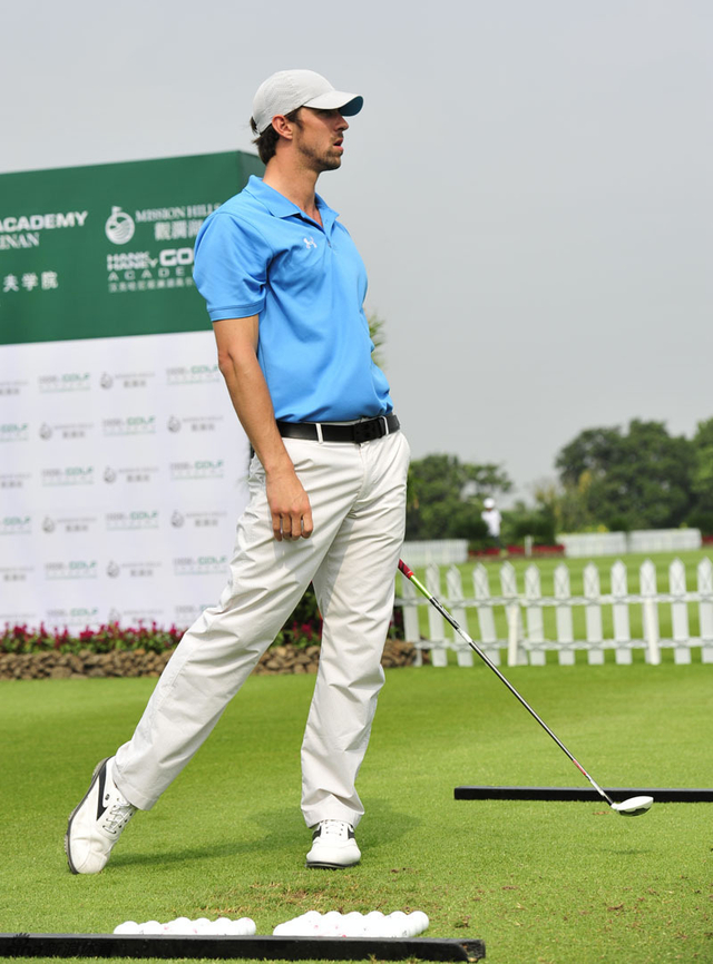 菲尔普斯眺望球落点