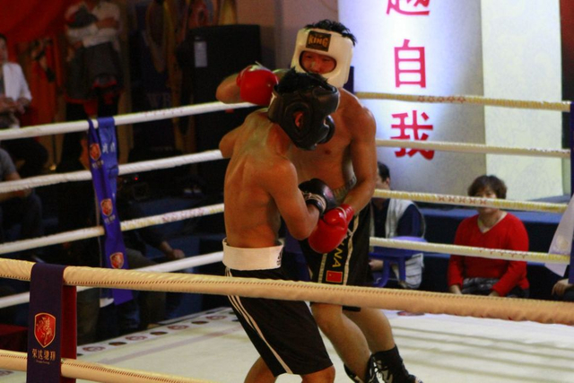表演赛队拳手表现精彩