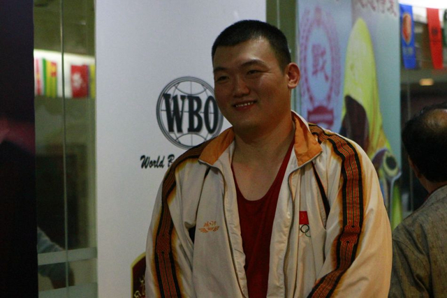 张君龙赛前表情轻松