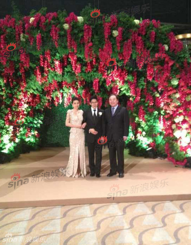 郭晶晶霍启刚内场迎宾