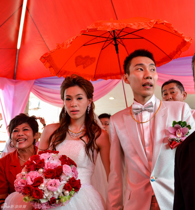 李宗伟与黄妙珠举行华人礼俗婚礼仪式