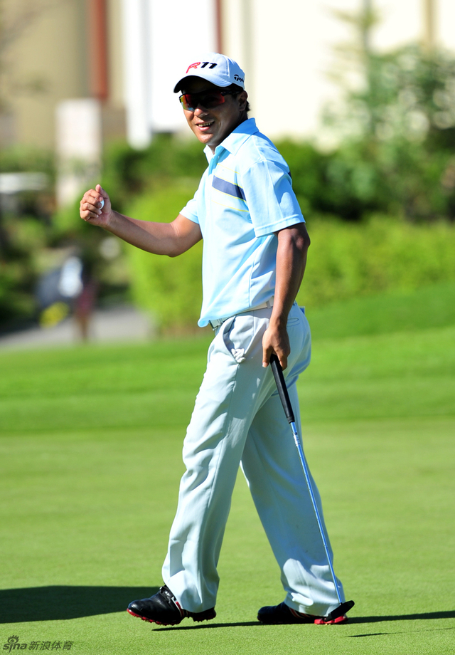 古翠林果岭庆祝