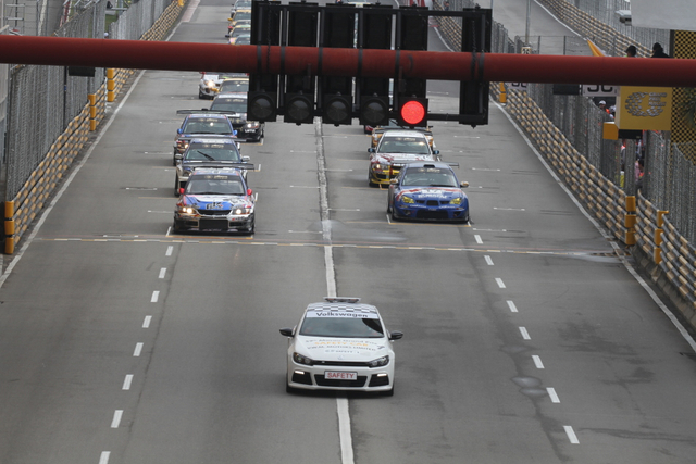 韩寒从第二位发车