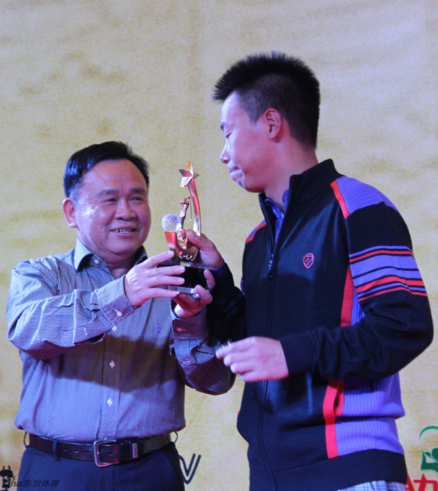 李兆轩为总杆第二名颁奖