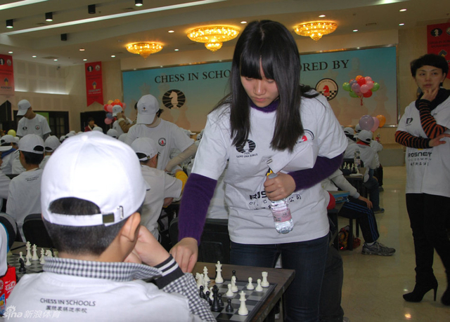 小美女郭琦参加活动