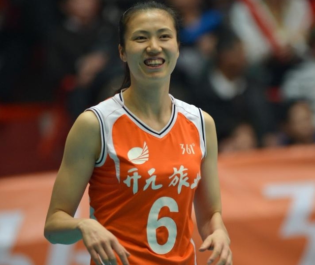 周苏红笑容灿烂