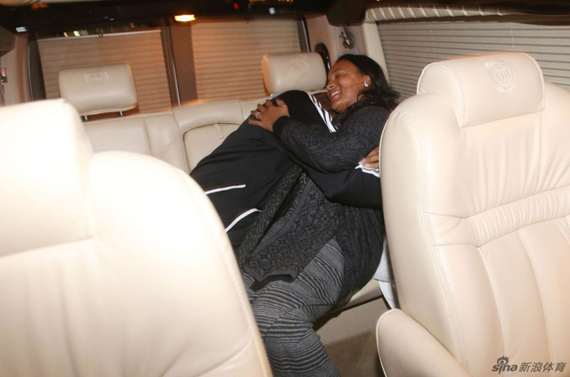 麦蒂老婆来华探班