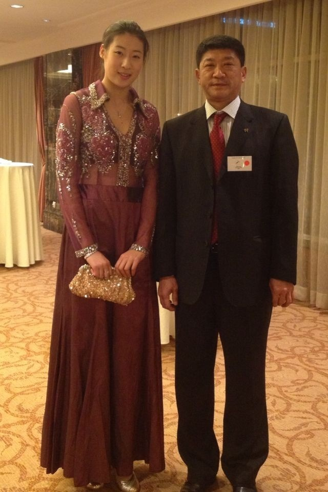 与国际剑联执委王伟先生合影留念