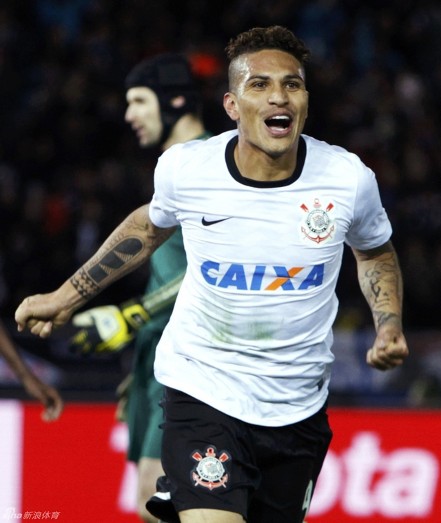 身后是切赫落寞的身影