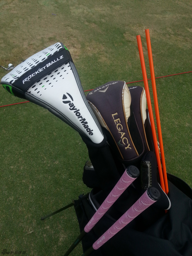 花里胡哨一套杆