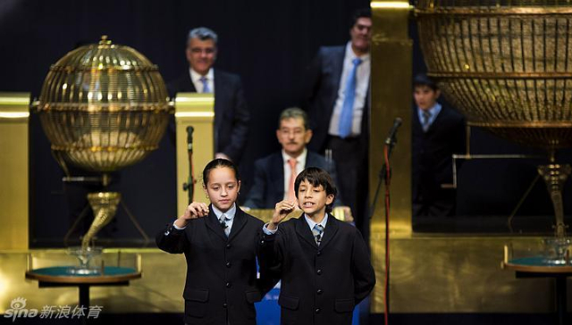 西班牙圣诞彩票疯狂开奖