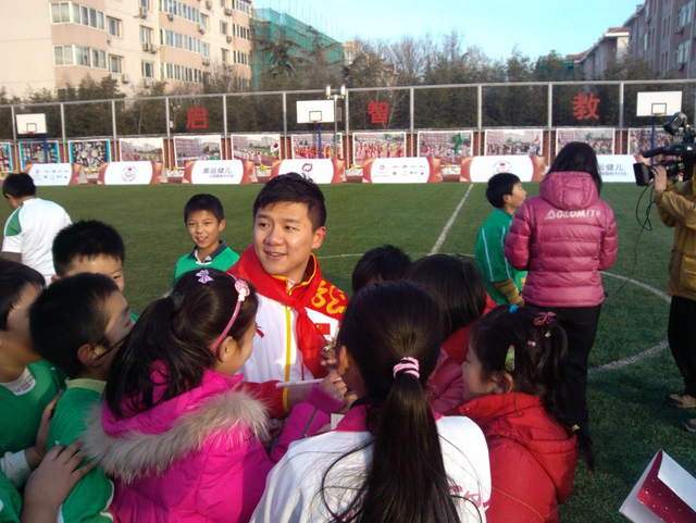 奥运健儿公益服务行动