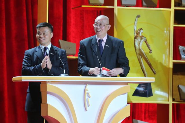 江和平 魏纪中揭晓最佳教练和最佳团队提名奖