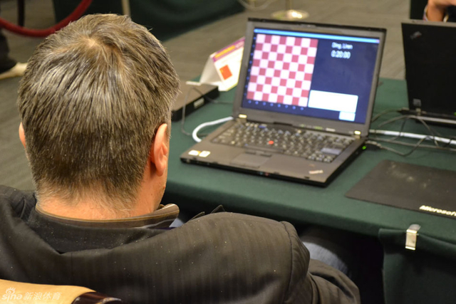 伊万丘克的背影