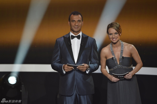 古力特担任主持人