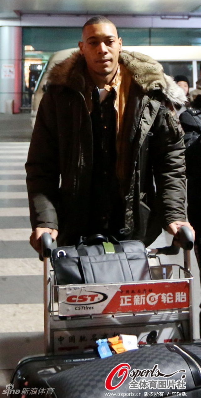 霍阿劳正式抵达大连