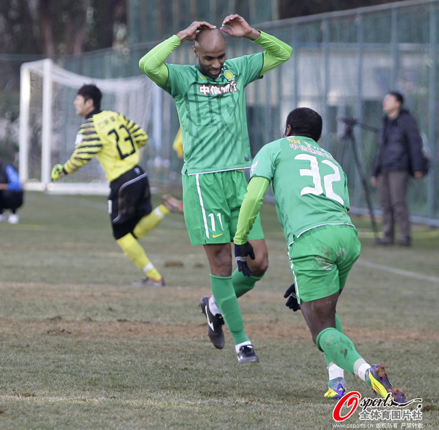 卡努特错失机会抱头懊悔