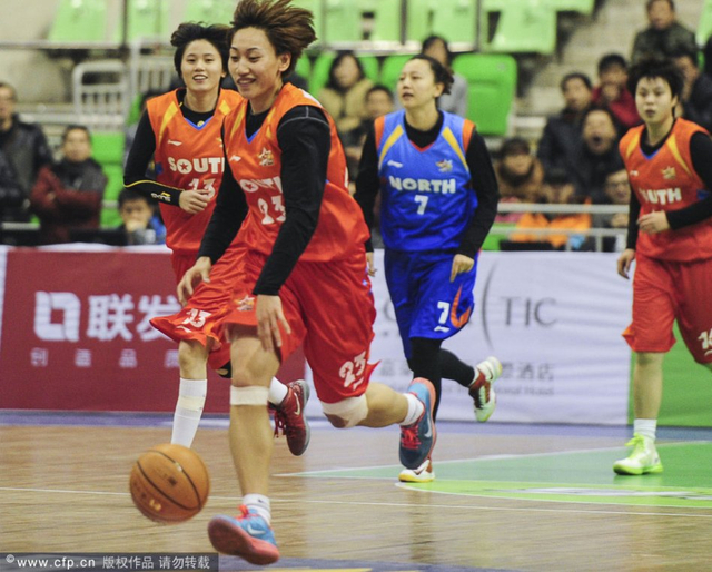 史秀峰微笑运球