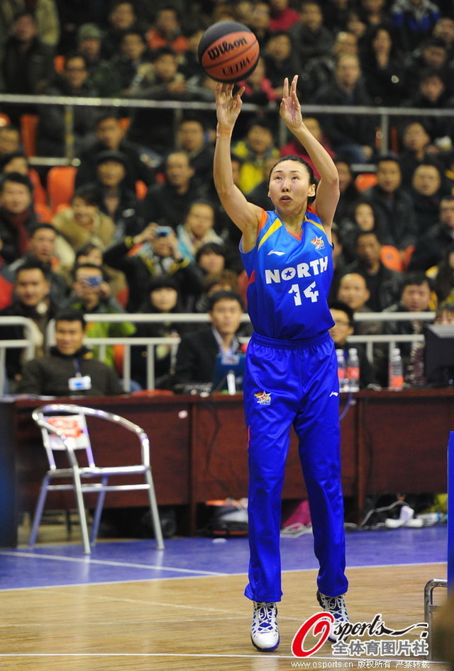 苗立杰参加三分大赛