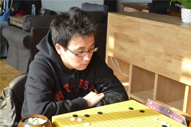 代智天自信出战