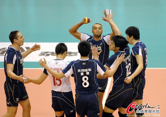 北京男排气势恢宏