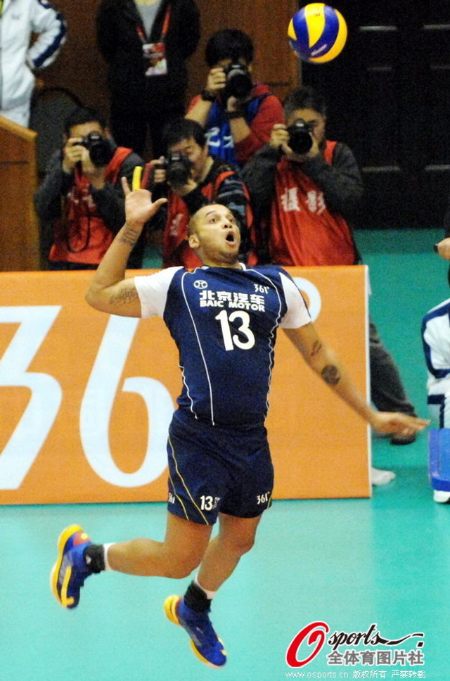 萨尔瓦多大力扣球