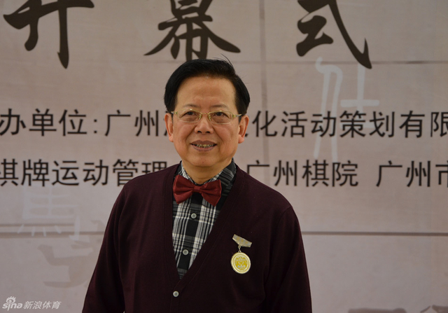 胡荣华司令气色不错